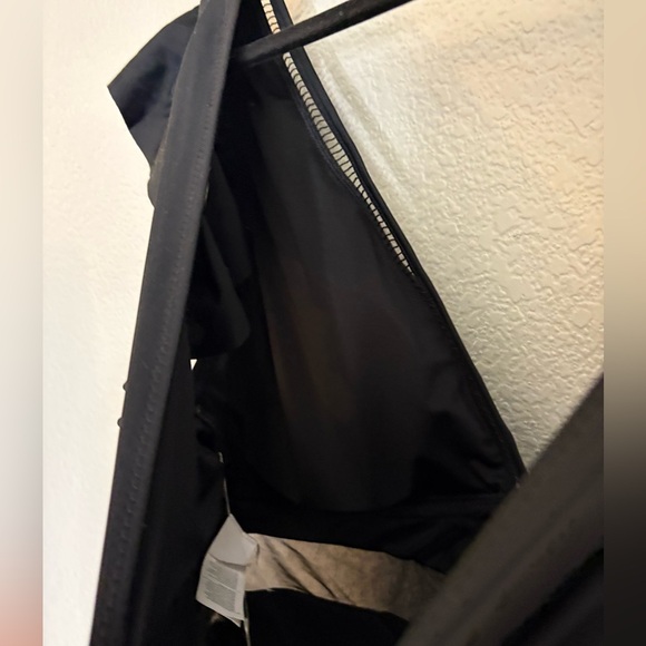 Cupshe Women's 2x NWT Black One Piece Swimsuit Ruffle V-Neck Mesh Waist Detail - Picture 7 of 12